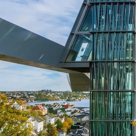 Luxury & Your Stylish In Arendal! Casa de Férias Arendal