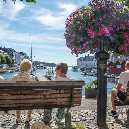 Luxury & Your Stylish In Arendal! Casa de Férias